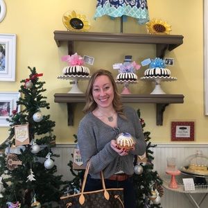 Meet your Posher, Alicia